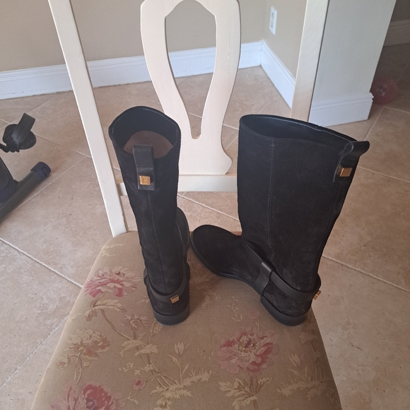 Stuart Weitzman Black Suede boots sz8 Like New gorgeous boot - Picture 2 of 12